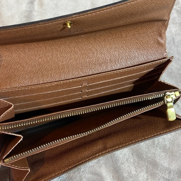 Louis Vuitton Portefeuille Sarah Brown Monogram Long Wallet - Picture 10 of 16